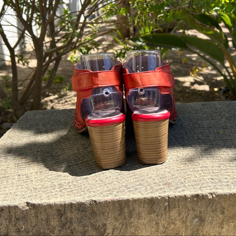 Size 39 (8.5 US) | CG Sport by Cayetano Giménez Coral Peep-Toe Sandals - Picture 4 of 10